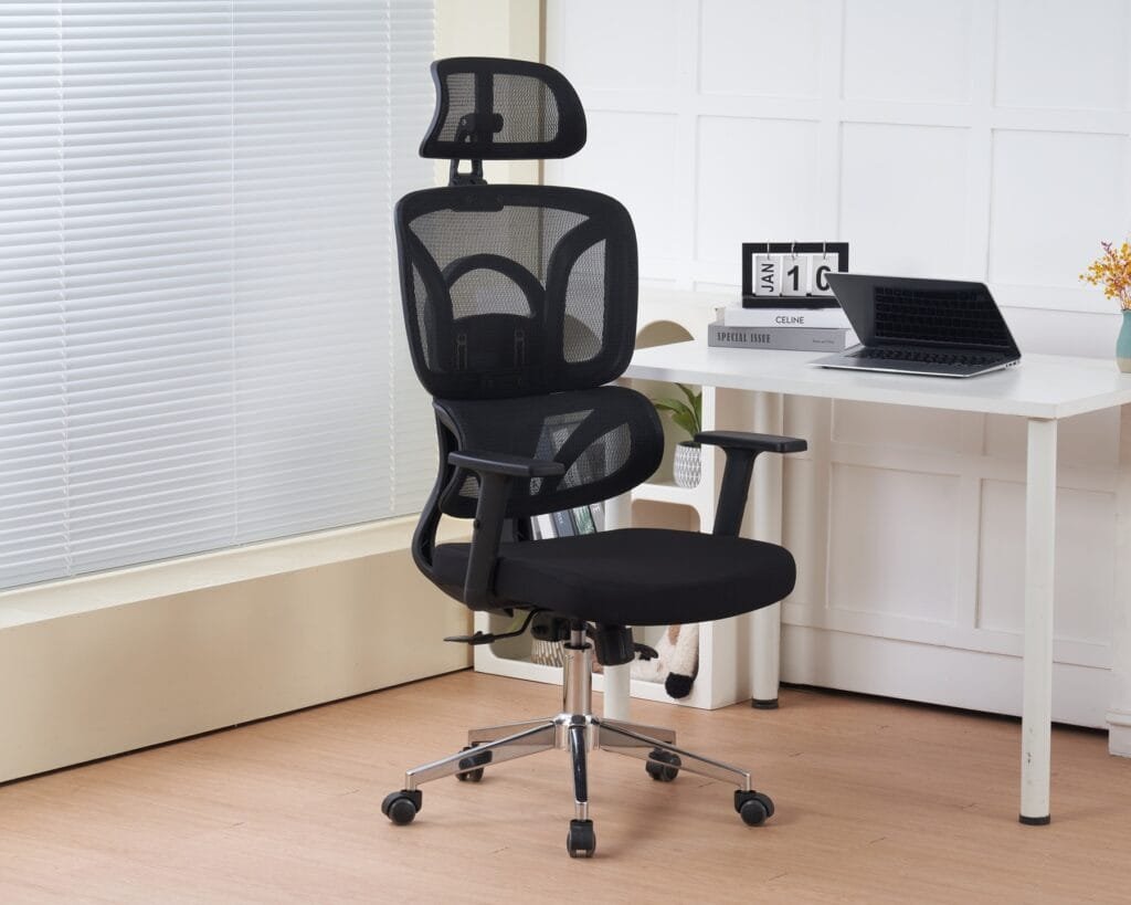 כיסא מנהלים ארגונומי יוקרתי דגם 7013 מבית Step Up – נוחות, תמיכה אורטופדית ועיצוב מודרני. מושלם לישיבה ממושכת במשרד או בבית.