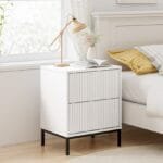 שידת לילה יוקרתית לצד המיטה בצבע לבן דגם 3074