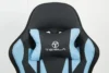 תקריב על כרית התמיכה לצוואר של כיסא הגיימינג Tesla דגם 7031 בצבע תכלת עם לוגו המותג